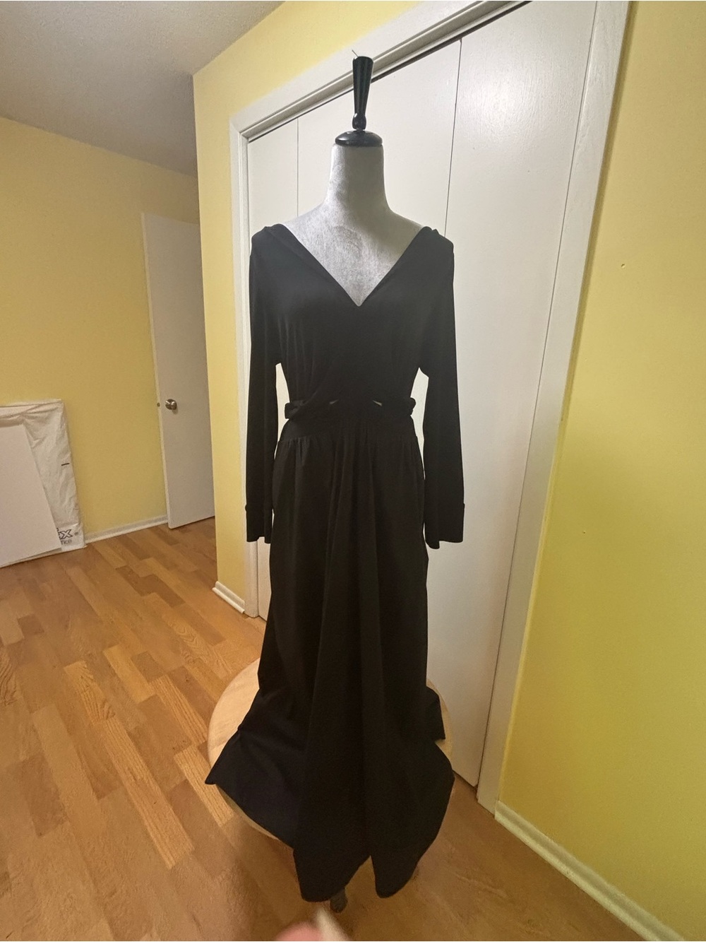Classic Black V-Neck Long Sleeve Women’s Dress Diane Von Furstenberg